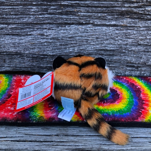 YooHoo & Friends mini round plushie Aurora World Valentines plush stuffed animal - Picture 7 of 9